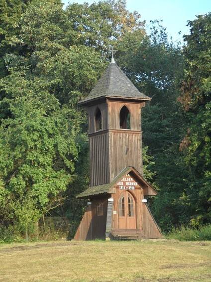 Soubor:Rudoltice (Sobotín) 12 Zvonice, detail.jpg