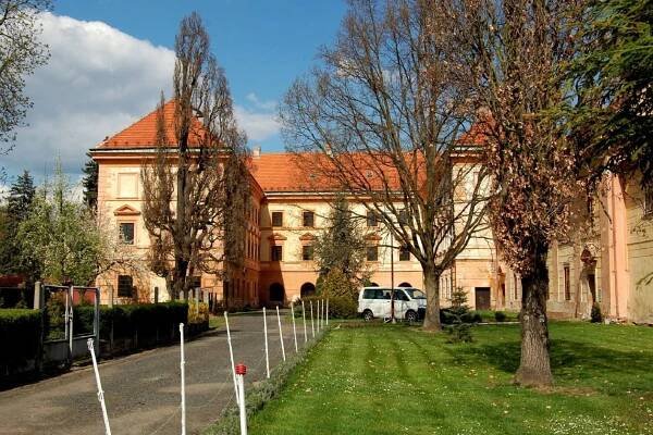 Hrady a zámky Mělník a okolí - Vyletnik.cz