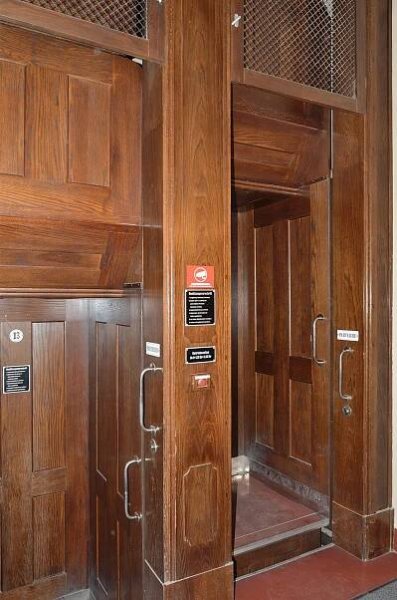 Rathaus Paternoster - Atlas Obscura