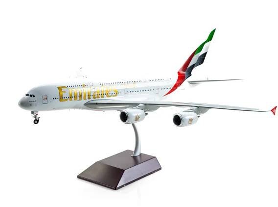 Airbus A380-800 Emirates "NEW COLORS"
