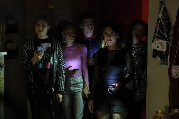 Grown-ish - Zalep mé srdce - Z filmu - Emily Arlook, Halle Bailey, Jordan Buhat, Francia Raisa, Chloe Bailey