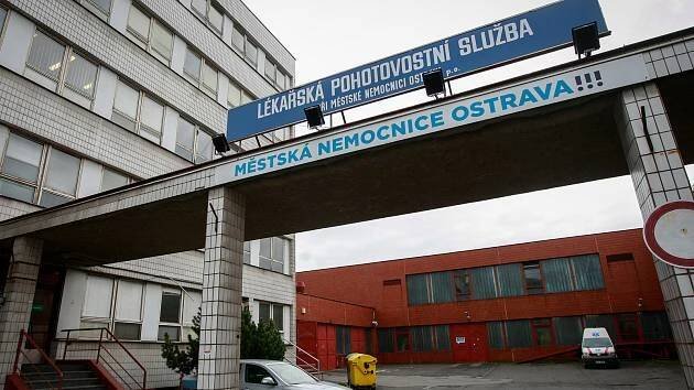 Lidé zneužívají urgentní příjmy, řekl Válek. Chce zavést regulační poplatky