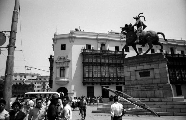 Francisco Pizarro Statue - Atlas Obscura