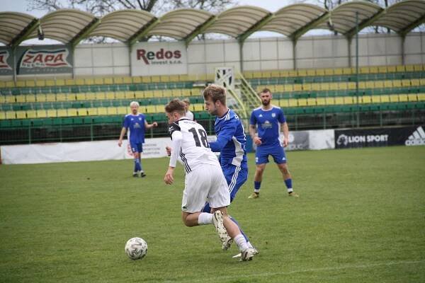 FOTO: Šumperk byl v Holici lepším týmem. Gól však nedal, a tak se body půlí