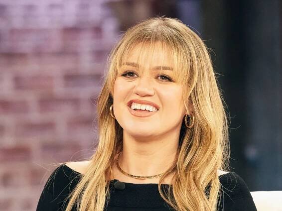 Kelly Clarkson confirms surprise move back to LA after admitting she was 'struggling'