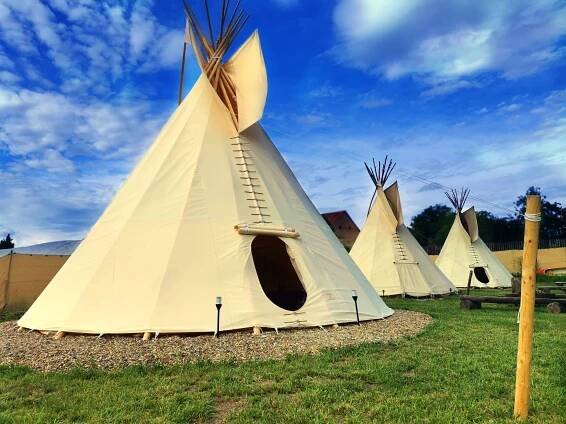 Teepee Camp Lounky - Unikátní kempování na Labské stezce