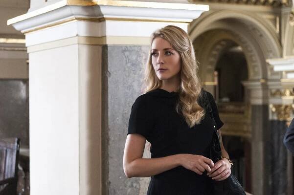 Tyran - Druhý bratr - Z filmu - Jennifer Finnigan