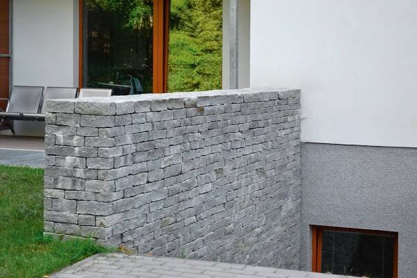 Potřebujete oživit zahradu? Vsaďte na rozmanité stavební prvky