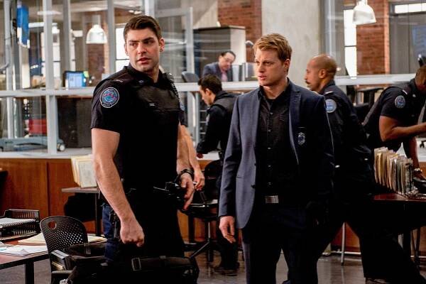 Travis Milne, Adam MacDonald - Rookie Blue - Když jsou vidět hvězdy - Z filmu