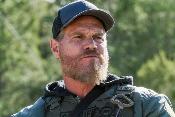 Deputy - 10-8 Do No Harm - Z filmu - Brian Van Holt