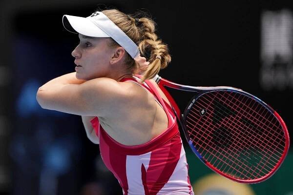Australian Open: Rybakinová bez problémov do ďalšieho kola. Nezaváhala ani Raducanuová