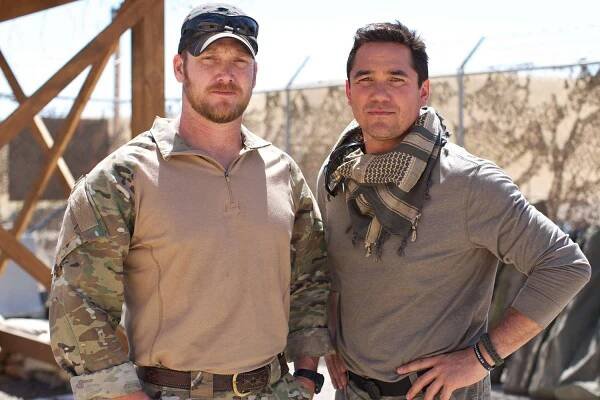 Operative Chris Kyle and contestant Dean Cain on 'Stars Earn Stripes'.