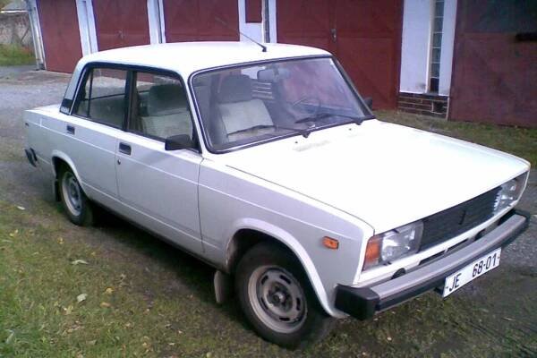 Prodám osobní auto Lada 2105