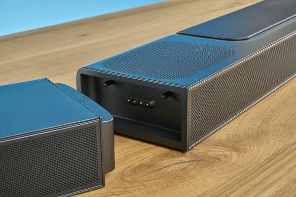 Abnehmbare Rücklautsprecher JBL Bar 800