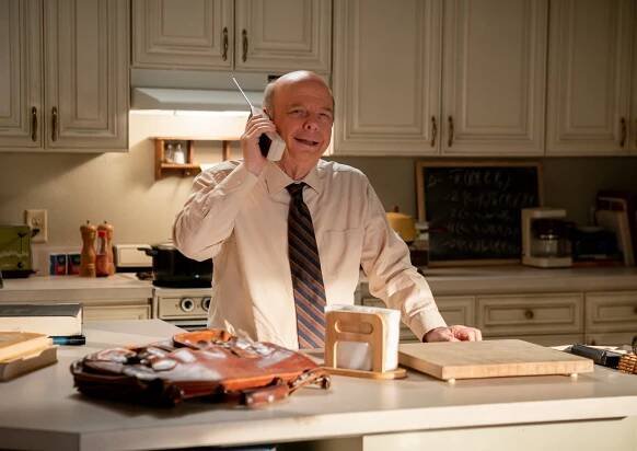 Malý Sheldon - Hřích chamtivosti a chimichanga u Chi-Chi - Z filmu - Wallace Shawn