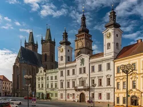 Hradec Králové: Salon republiky láká na památky a letní akce – Kudy z nudy