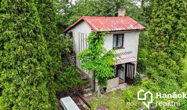 Prodej rekreační chaty se sadem 364 m2, Dolany u Olomouce | Reality.iDNES.cz 
