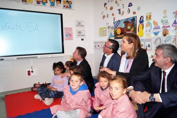 Inauguración en El Viso de San Juan de la ampliación del CEIP Miguel Delibes - La Sagra al Día