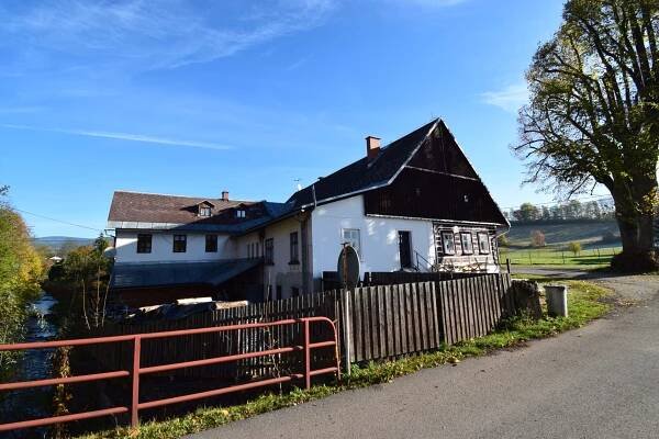 Hospoda s Aparmány Lánov - Neveřejné zakázky