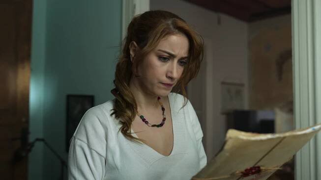 Půlnoc v hotelu Pera Palace - Cesta - Z filmu - Hazal Kaya
