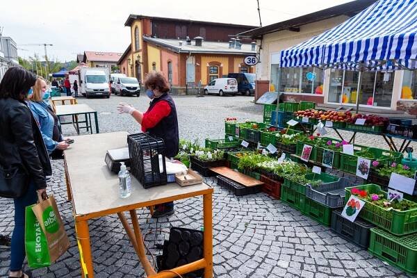 Farmářské trhy v provozu: nic proti hobby marketům