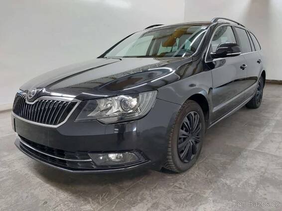 Škoda Superb FL 2.0 Tdi DSG 103 KW r. 3/2014 208tkm BIXENONY