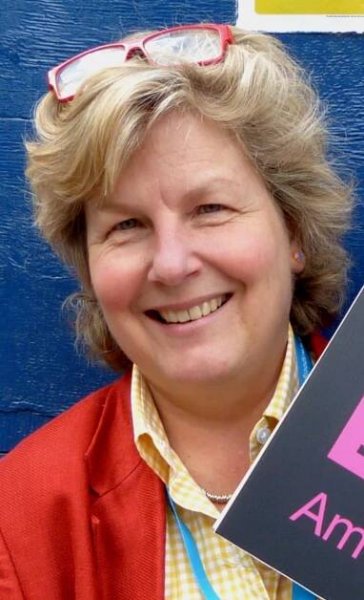 Sandi Toksvig - Wikipedia