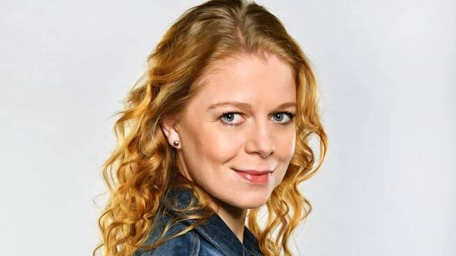Zuzka (Monika Zoubková) je nejmladší, starostí má ale možná nejvíc.