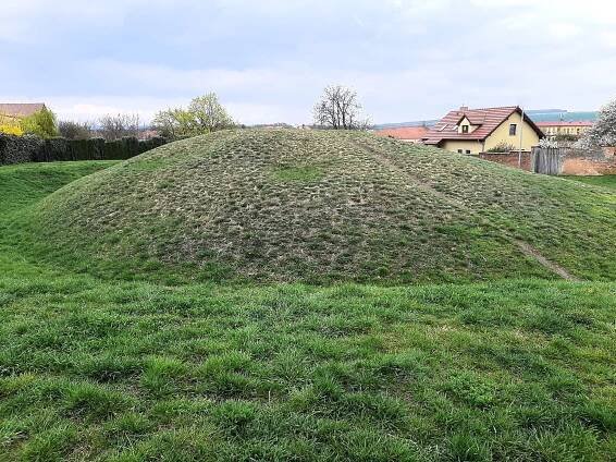 Fotografie - tvrziště Stráž - 15.04.2022