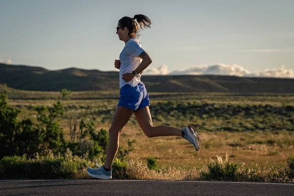 Best Running Shirts for Women - the best running shirt moves with you