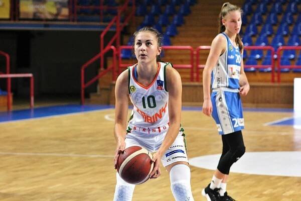 Basketbalové ceny putovaly do Brna, hráči roku se stali Bálint a Hamzová
