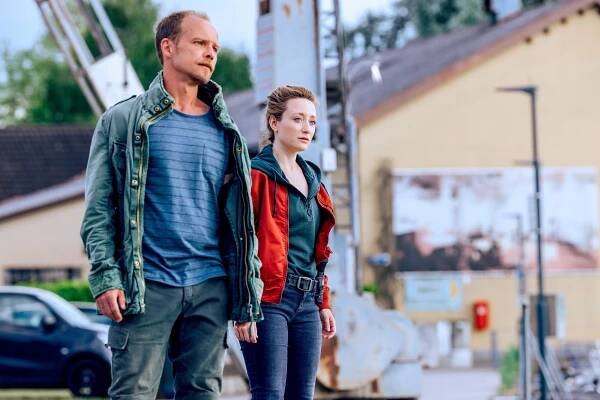 Vraždy u jezera - Smrt pod hladinou - Z filmu - Matthias Koeberlin, Alina Fritsch