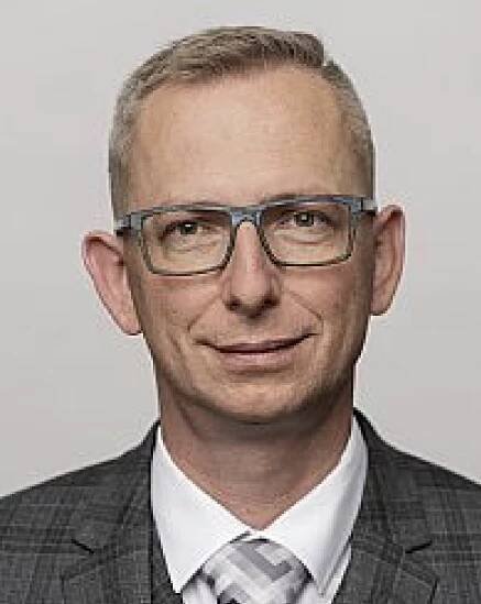 FOTO: Poslanec Jiří Navrátil. – stránka 2