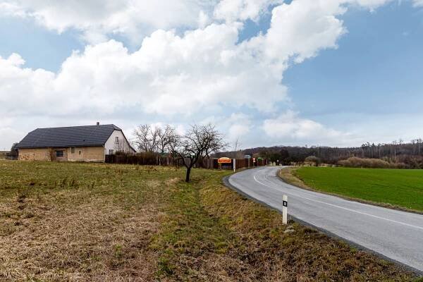 Prodej domu 324 m² s pozemkem 2 654 m² Sýkořice - Michal Kutzendörfer 