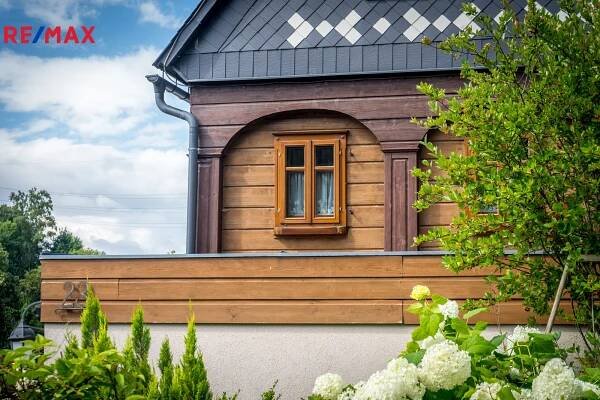 Nabídka nemovitostí na prodej a pronájem | RE/MAX G8 Reality