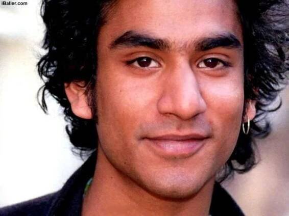 Naveen Andrews fotka