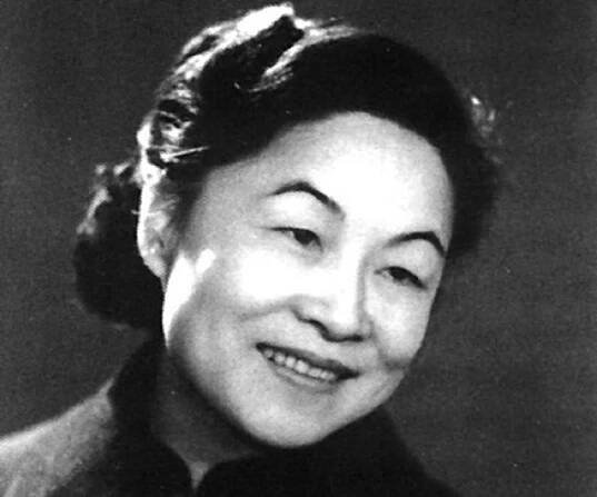 Yang Jiang Biography - Facts, Childhood, Family Life & Achievements