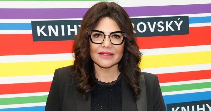S kým žije Ilona Csáková: Tohoto sympaťáka před médii dlouho skrývala. Se svatbou si dlouho nebyla jistá, dnes mají 2 krásné děti