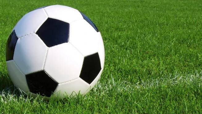Fussball am Spielfeld