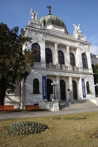 Slezské zemské muzeum