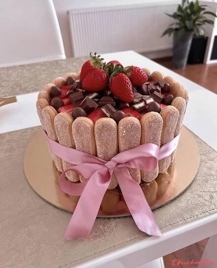 Piškotový dort s mascarpone nádivkou - Ekucharka.cz