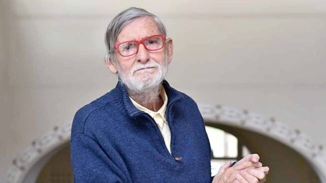 Zemřel divadelník Jan Schmid, který v Liberci založil divadlo Ypsilon