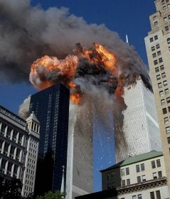 Teroristický útok na Světové obchodní centrum v New Yorku 11. září 2001.