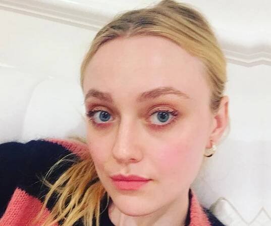 Dakota Fanning Biography - Childhood, Life Achievements & Timeline