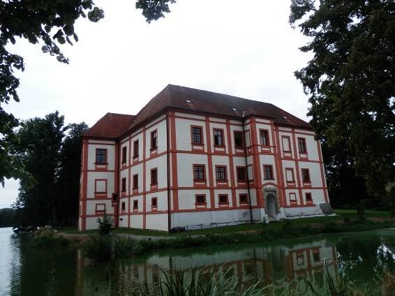 Z Horní Cerekve do Počátek a Žirovnice