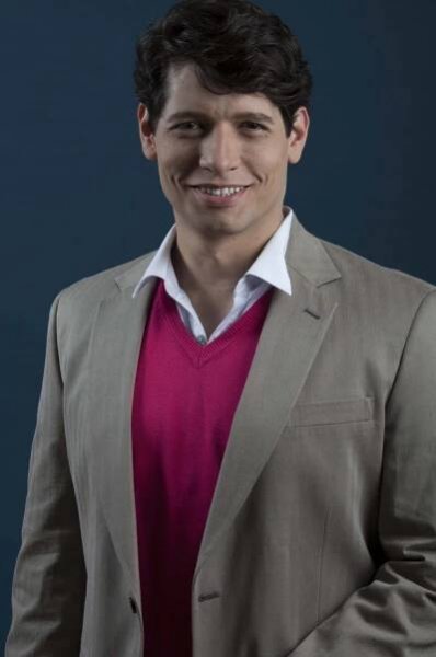 Alex Moreno | Singer