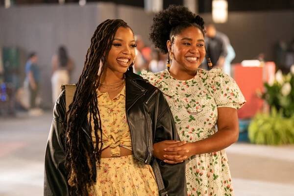 Actress Anjelika Washington stands out in  PRAISE THIS! – PEACOCK