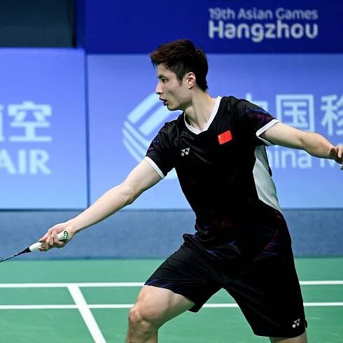 Shi, Wang set up all-Chinese final at China Open, An retires with injury