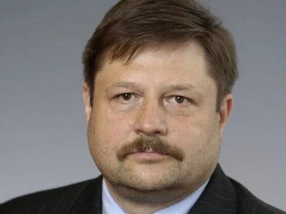 Poslance Wolfa zatím kolegové policii nevydají