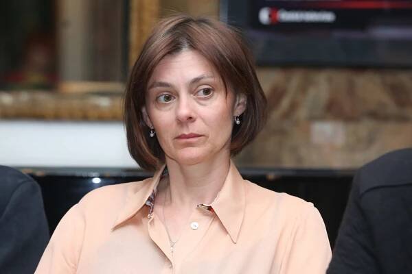 FOTO: Klára Trojanová po 30 letech ukončila manželství s Ivanem Trojanem. – stránka 41